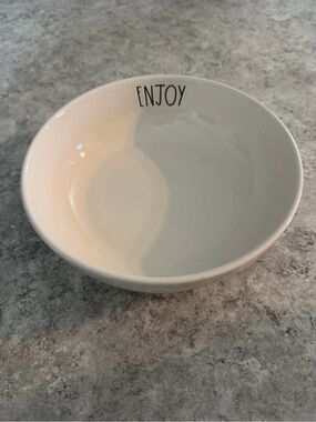 Rae Dunn Artisan By Magenta Bowl